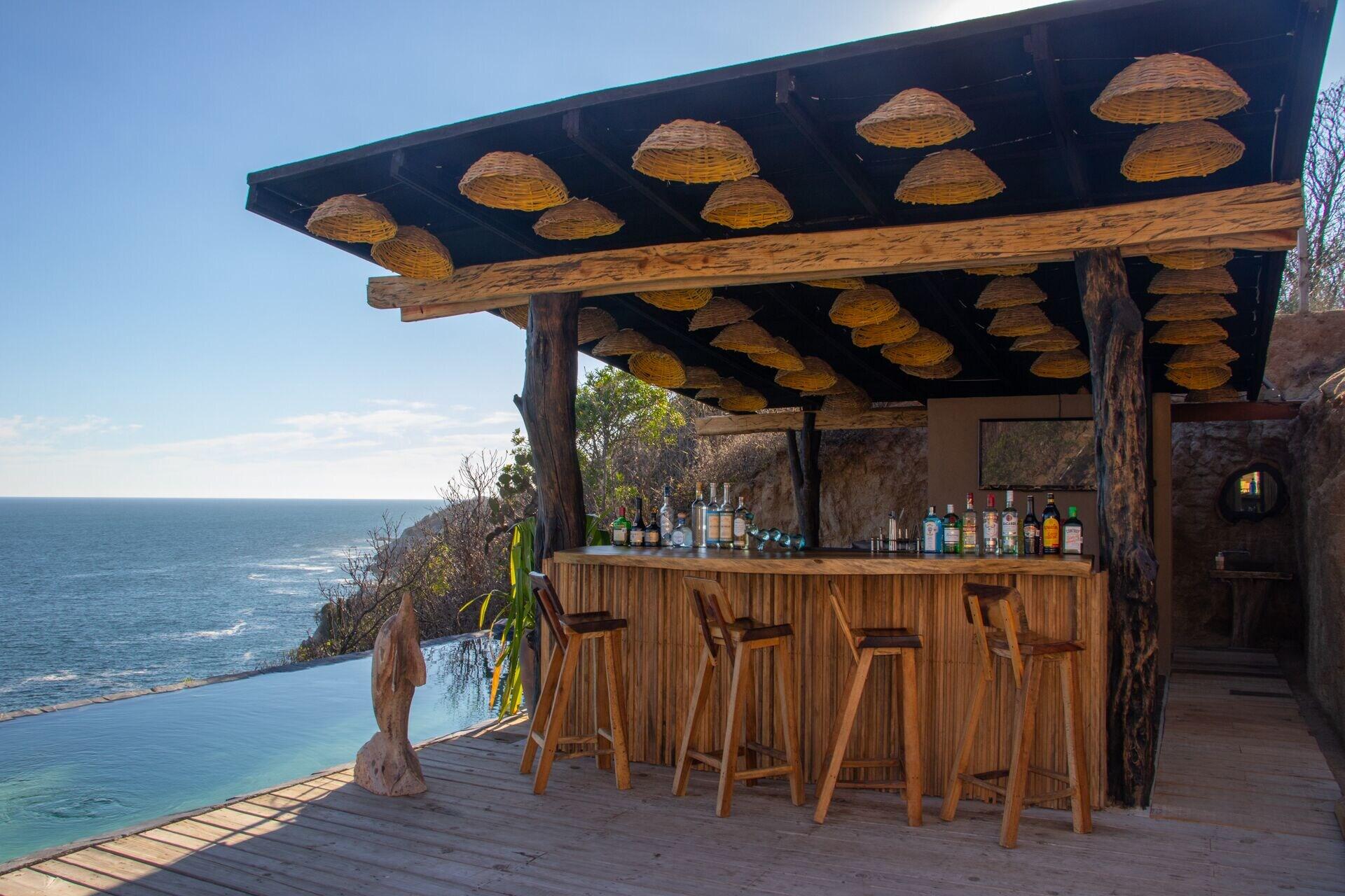 Bar/Salón Casa A´more