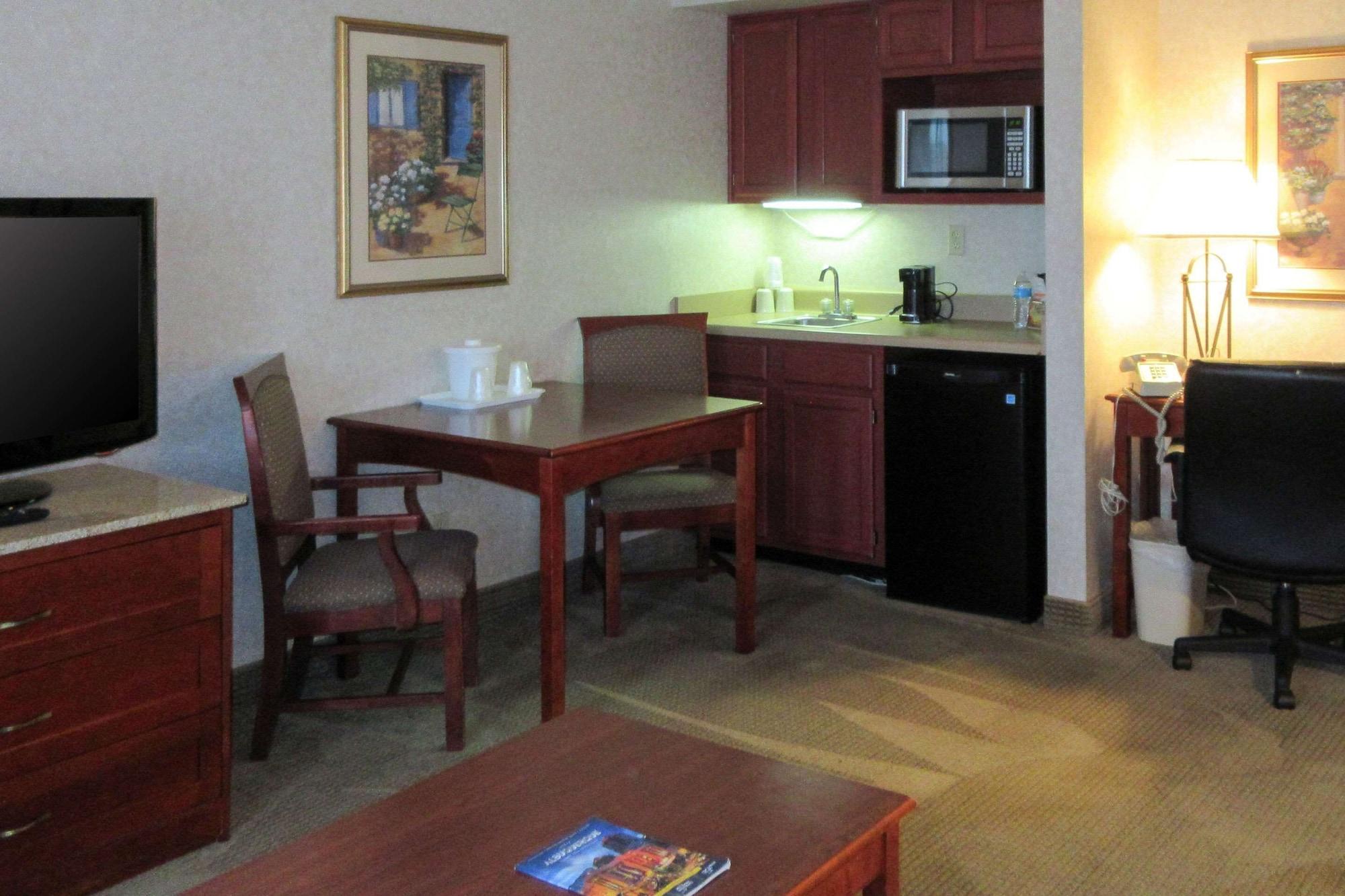 Habitación Quality Inn & Suites Albuquerque Downtown - University