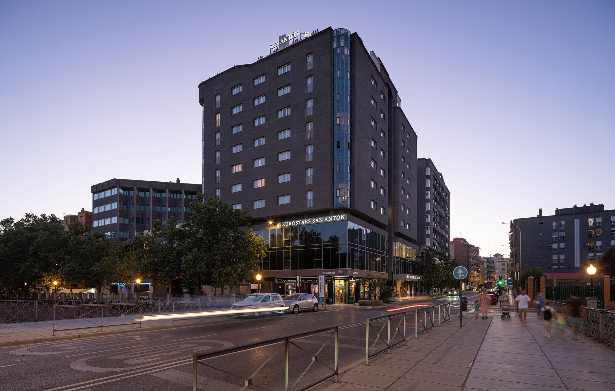 Vista Exterior Ohtels San Anton Granada