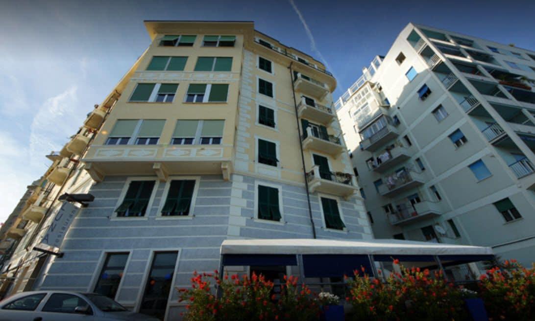 Varios Luna Rooms
