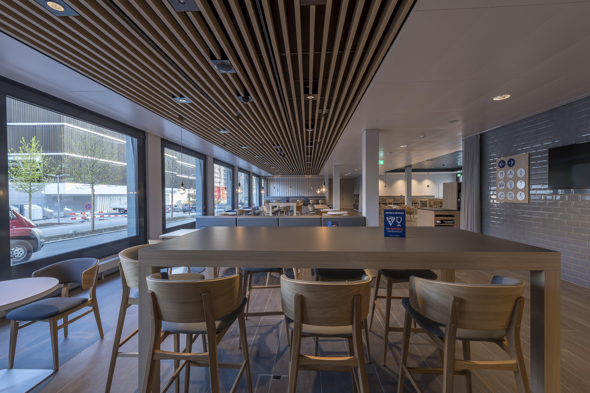 Bar/Salón Holiday Inn Express Luzern - Kriens