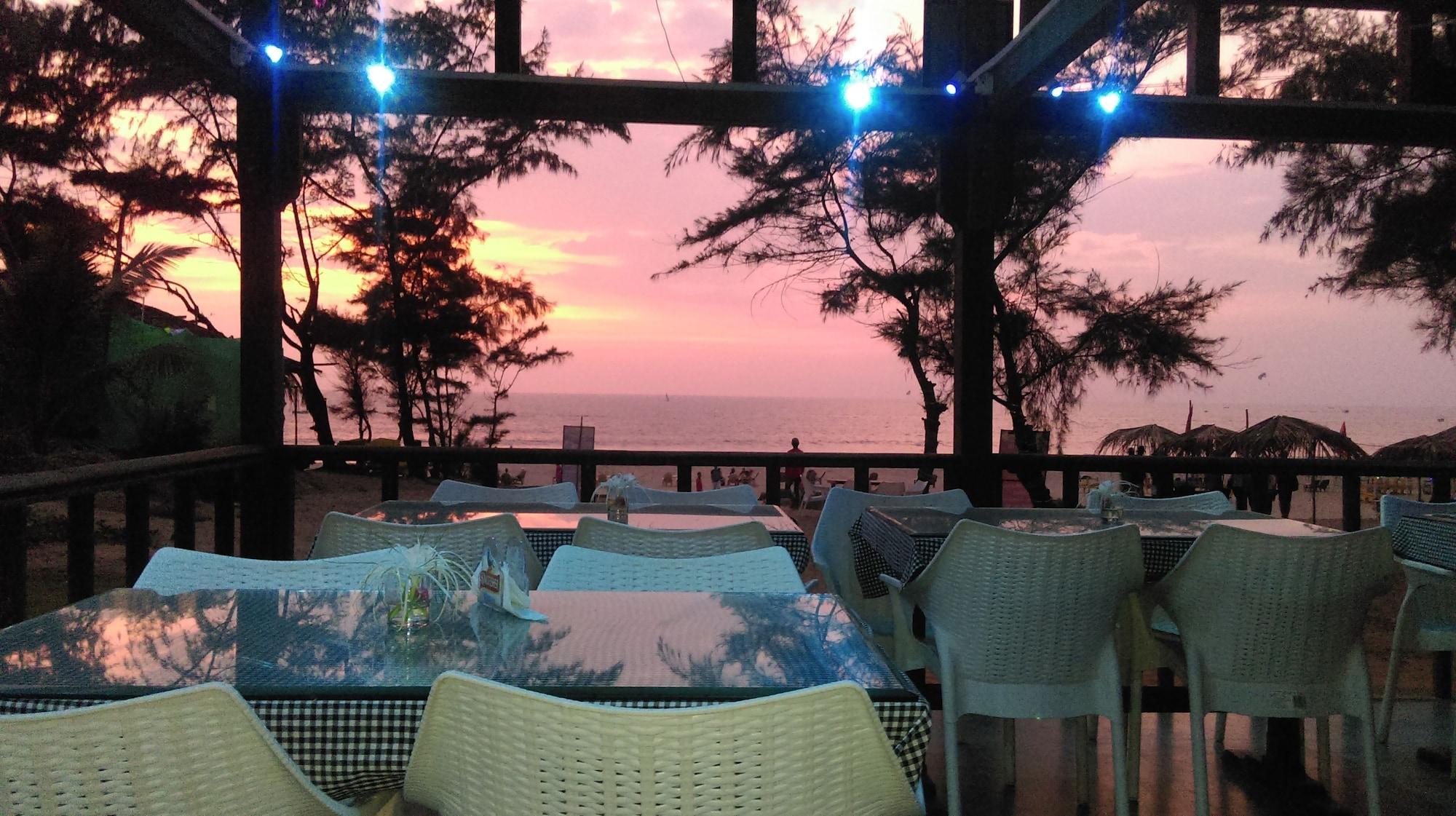 Restaurant Shining Sand Beach Hotel