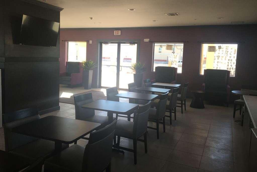 Vista Exterior Days Inn by Wyndham Odessa