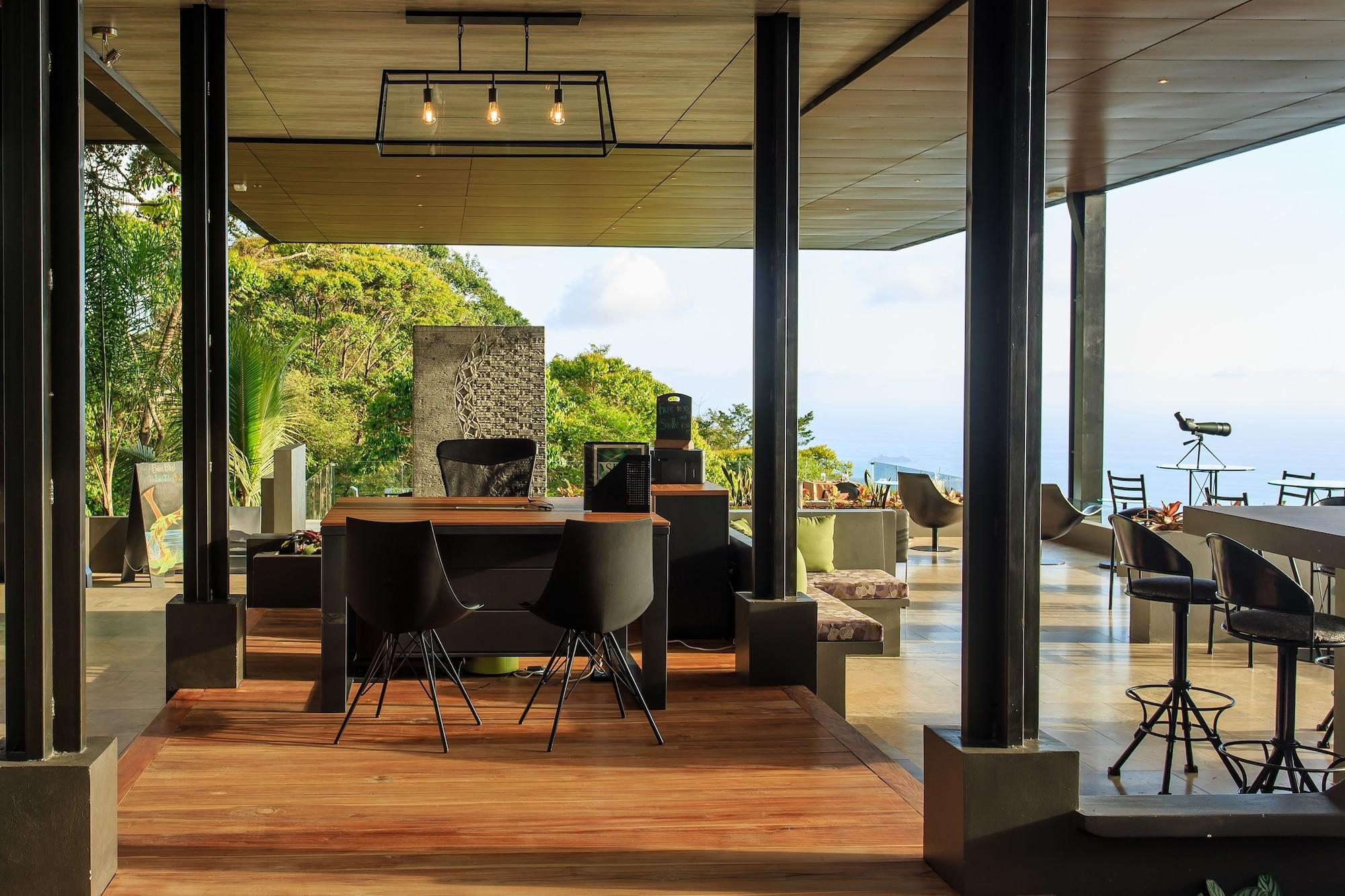 Vista Lobby Rancho Pacifico