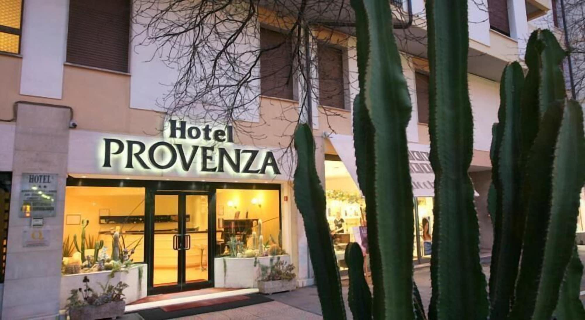 Vista Exterior Hotel Provenza
