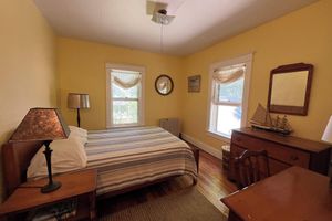 Alojamiento - Charming large farmhouse in Roscoe welcomes you