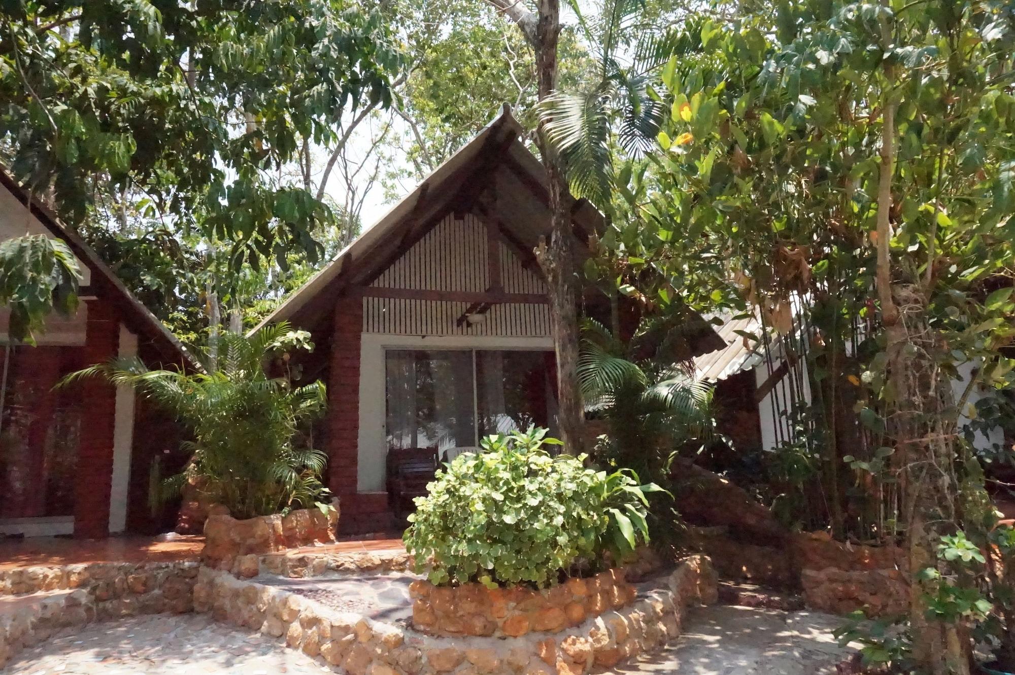 Vista Exterior Pine Bungalow