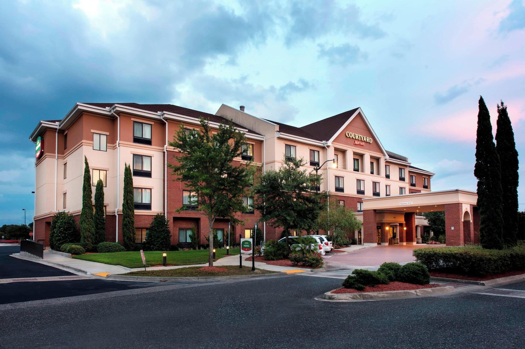 Vista Exterior Courtyard by Marriott Jacksonville I-295/East Beltway
