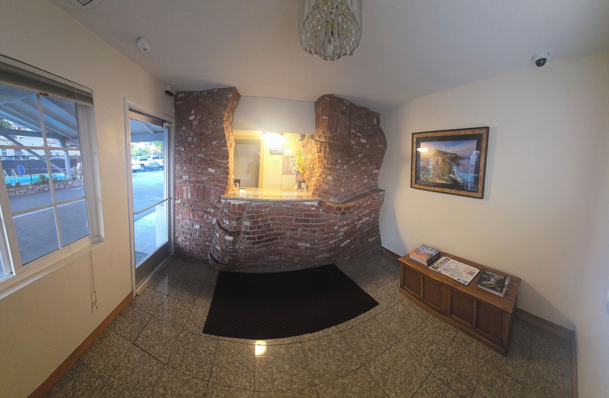 Vista Lobby National 9 Santa Cruz