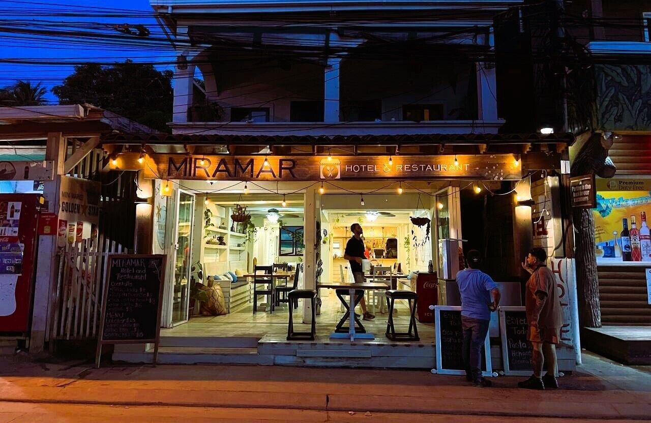 Restaurant pent-house frente al mar