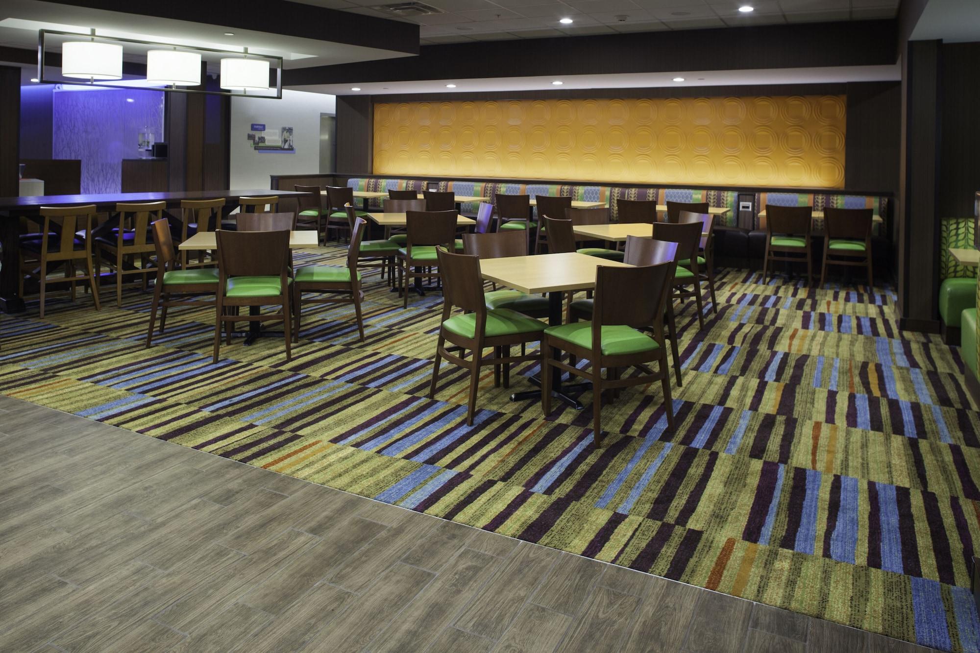 Restaurant Fairfield Inn and Suites by Marriott Detroit Canton