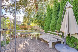Alquiler Vacacional - Family-friendly Home w/ Patio & Garden in Everett!