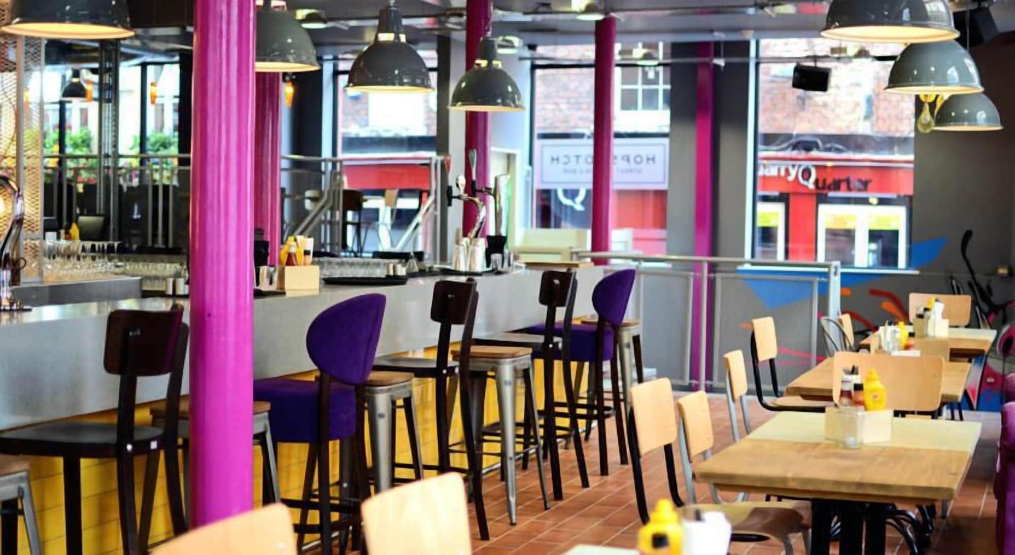 Bar/Salón YHA Liverpool Central