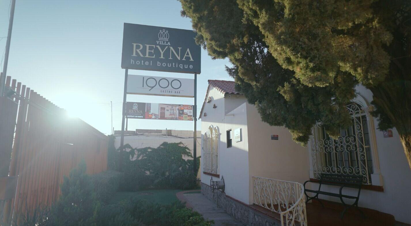 Vista Exterior Hotel Villa Reyna