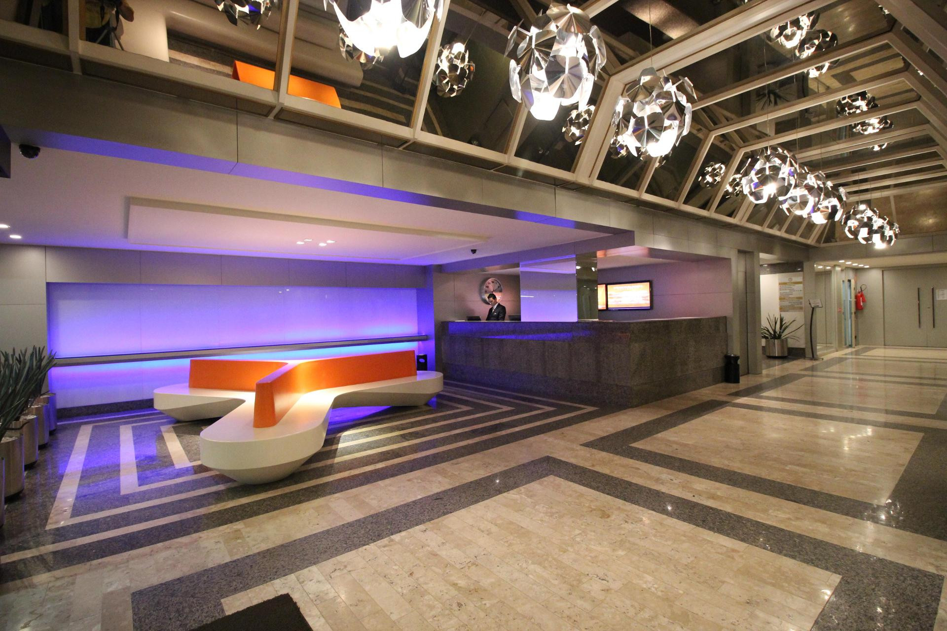 Vista Lobby Hotel Boulevard Plaza