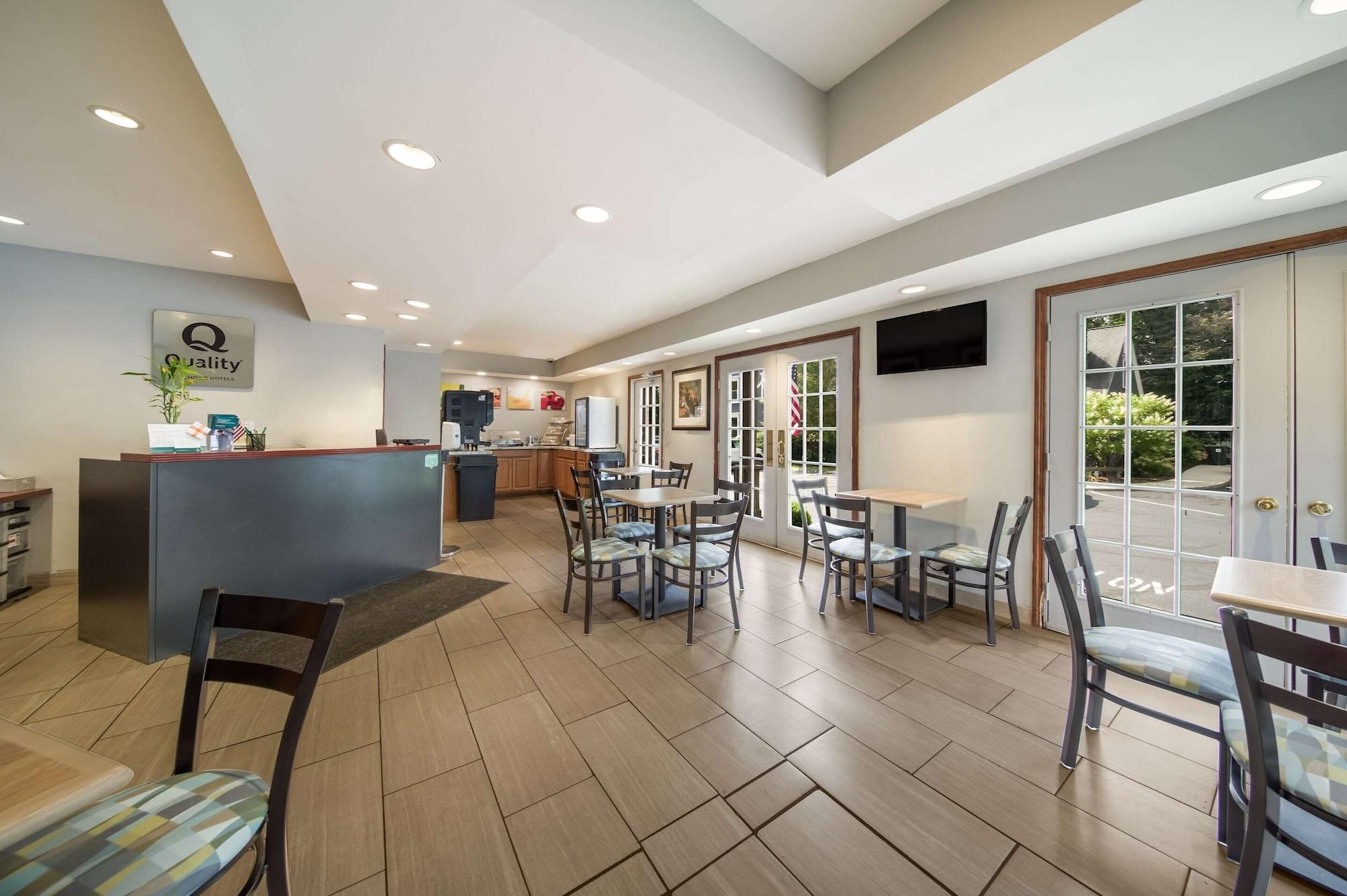 Vista Lobby Quality Inn
