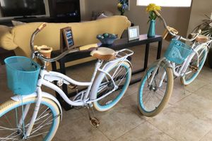 Alquiler Vacacional - Large house with a pool and jacuzzi, close to the beach