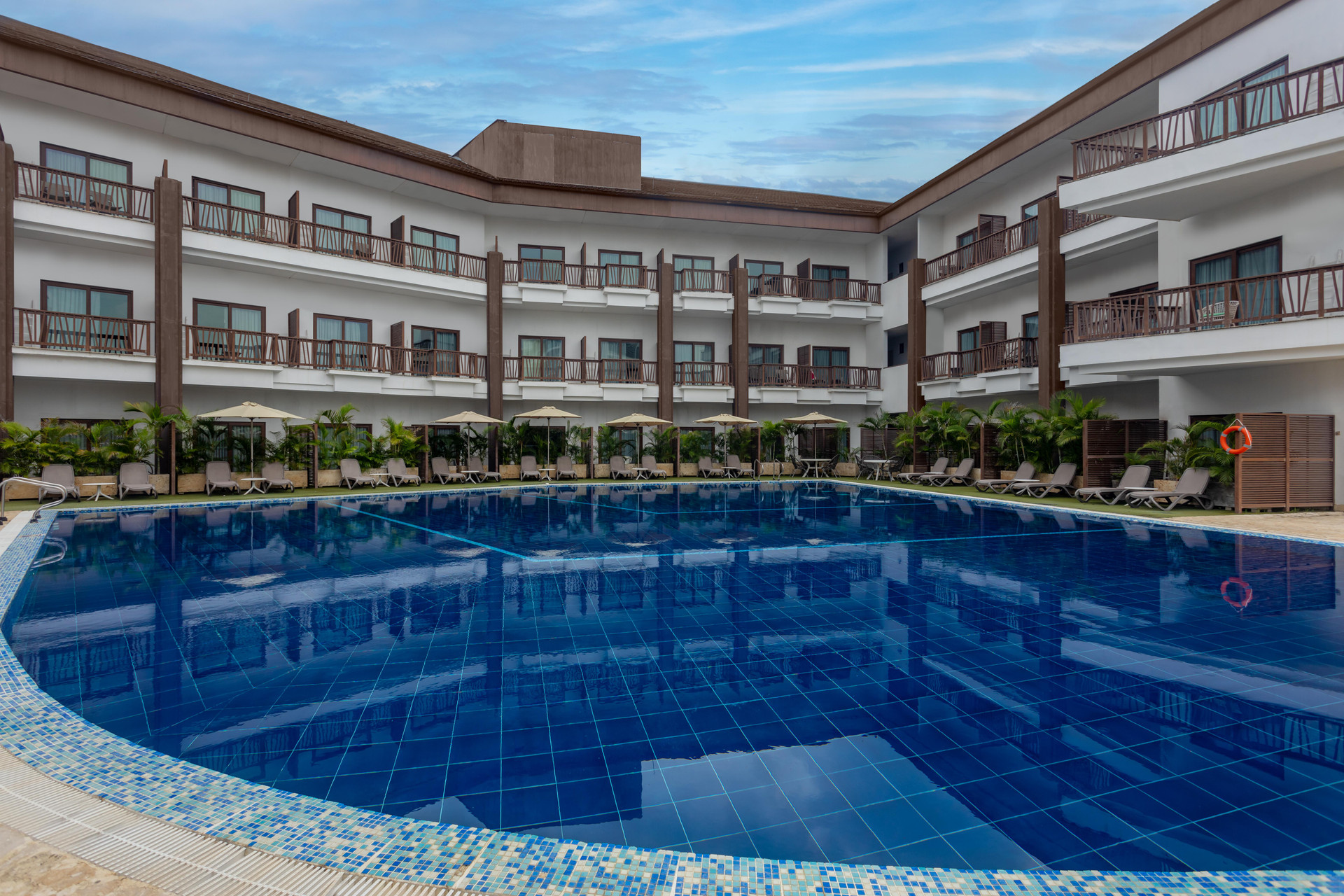 Vista Piscina Grand Sirenis Cartagena