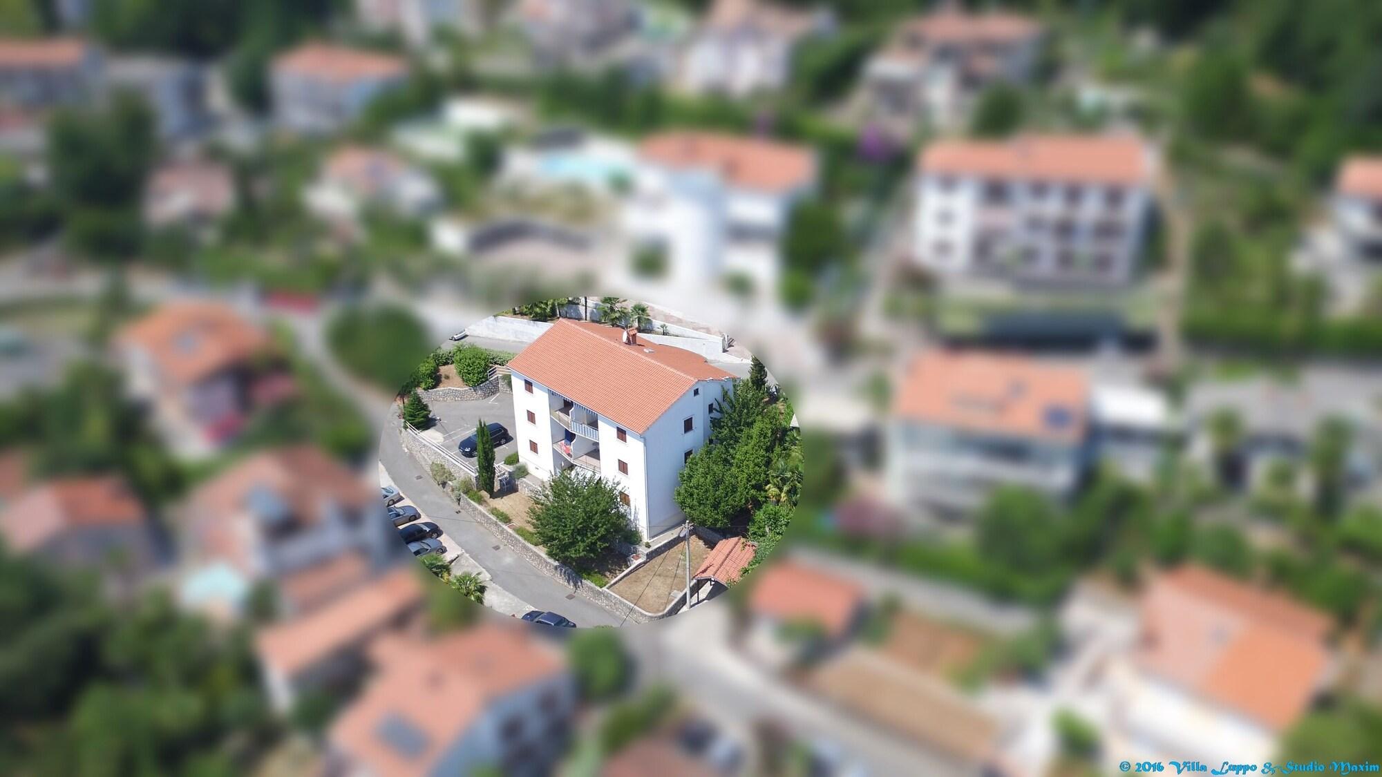 Vista Exterior Villa Luppo