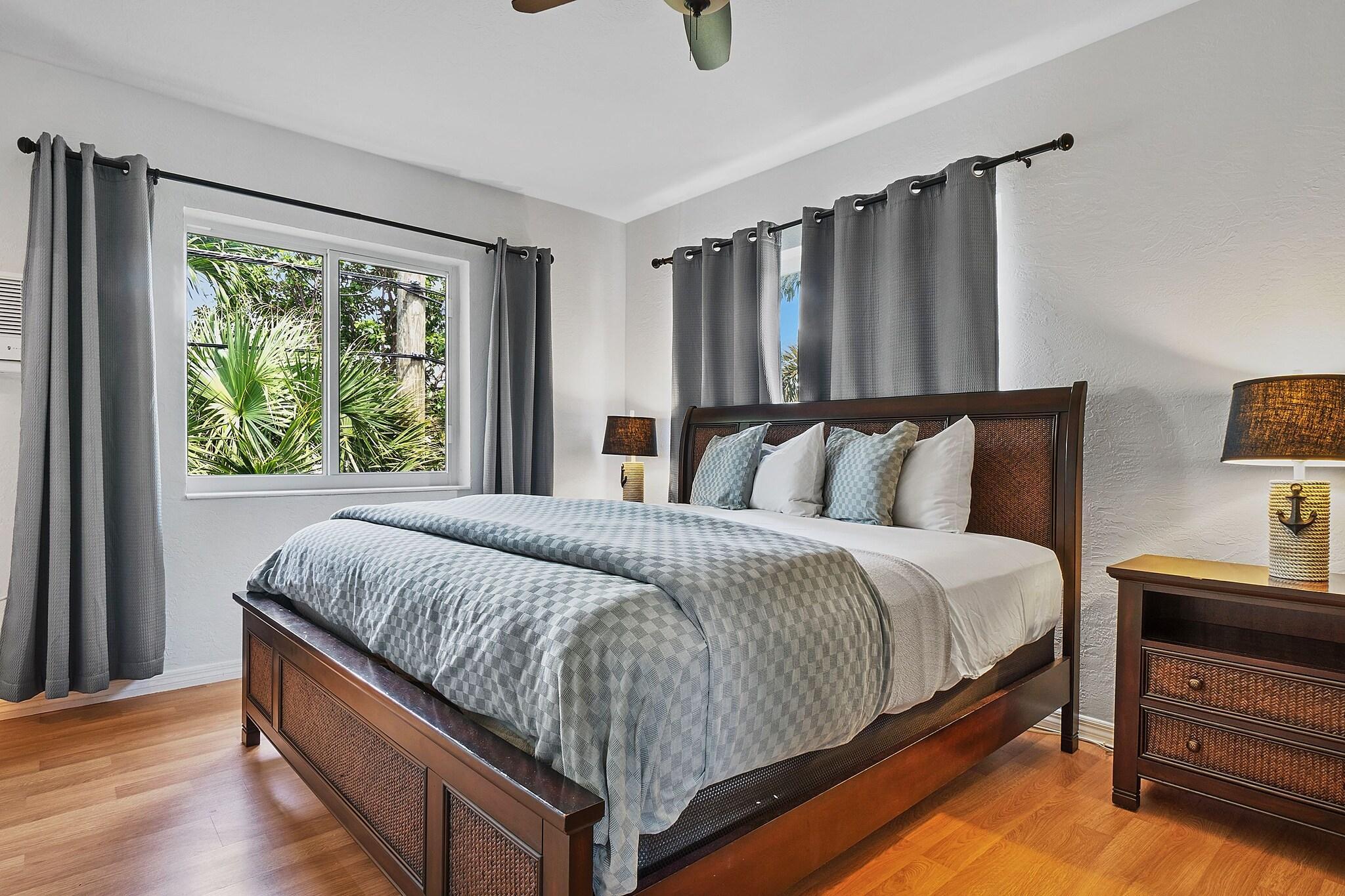 Varios 4145 By The Sea Inn & Suites