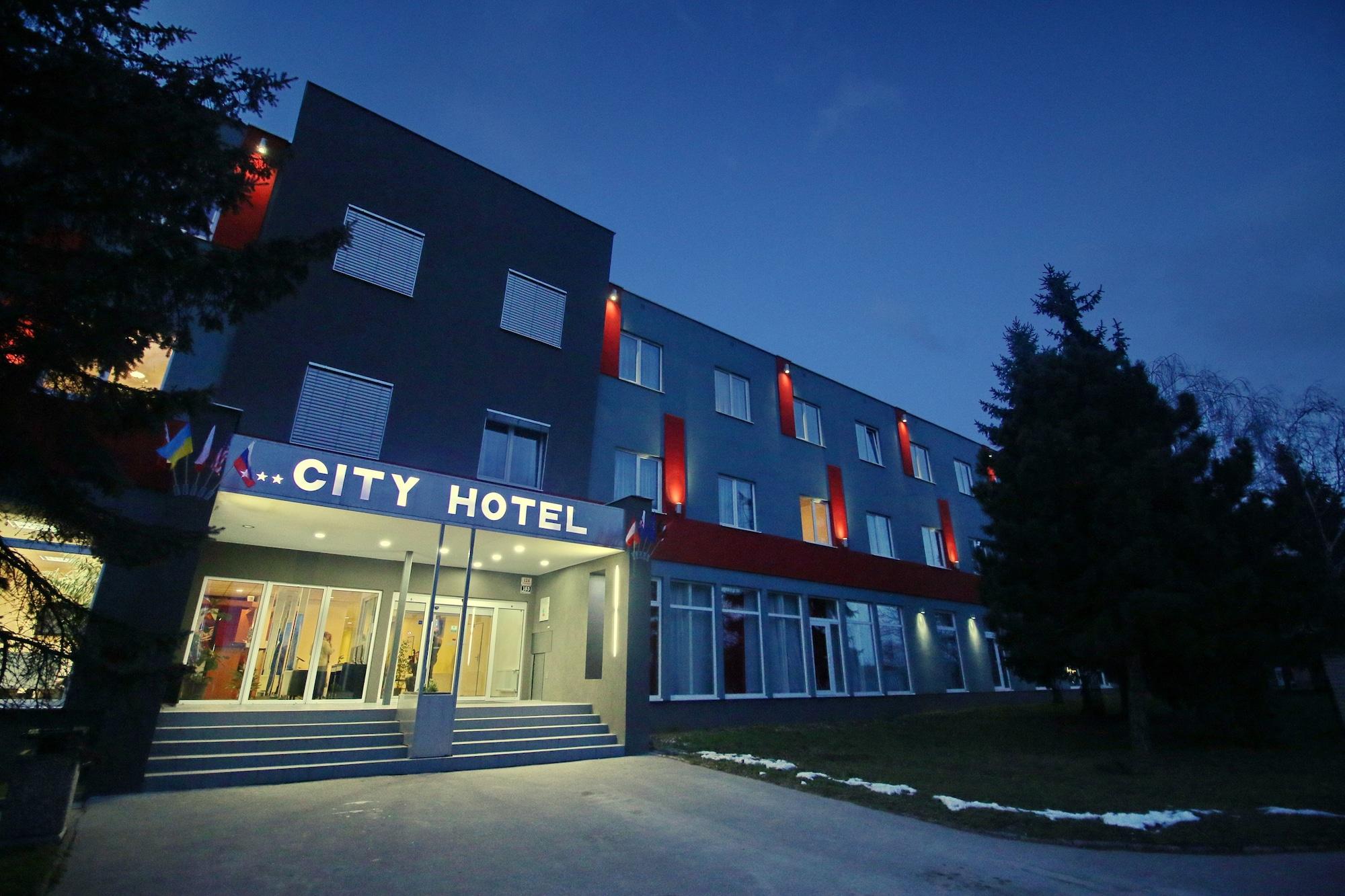 Varios City Hotel