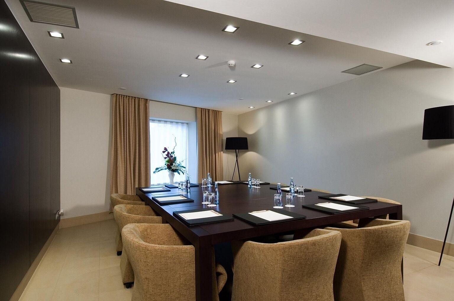 Sala de Reuniones Hotel CH Bucharest