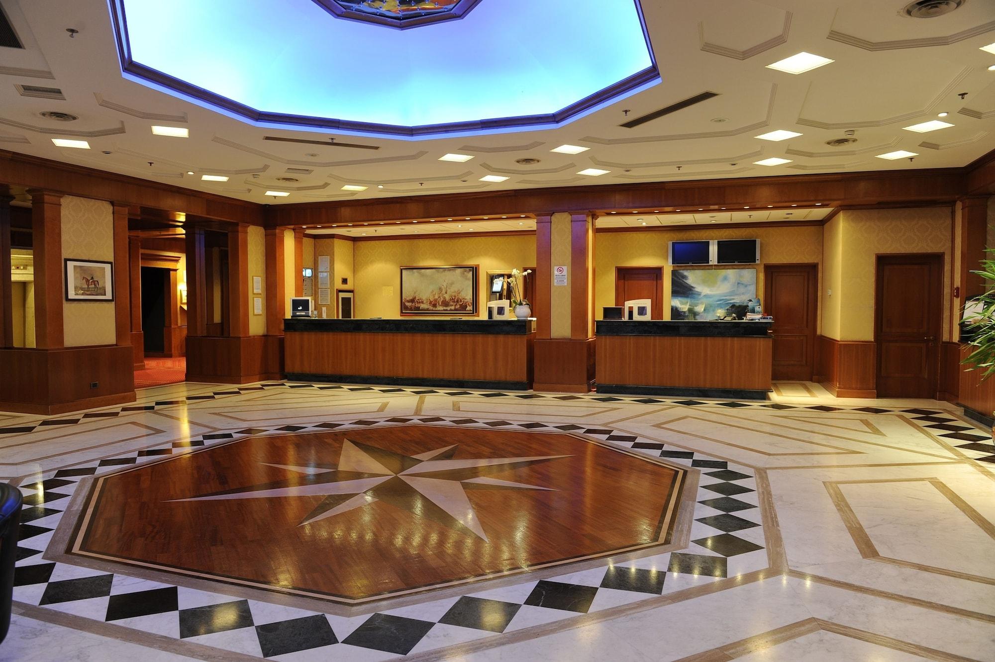 Vista Lobby Tower Genova Airport Hotel & Conference Center