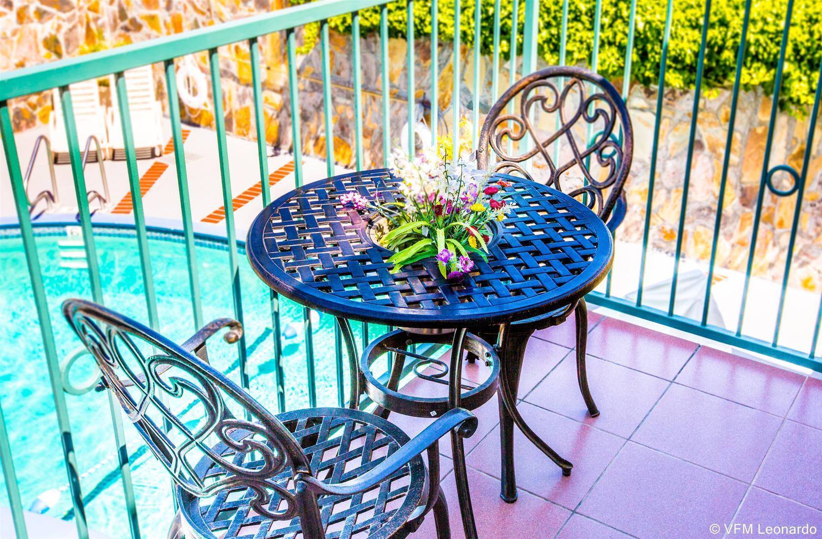 Vista Exterior SureStay Plus Hotel by Best Western San Jose Central City