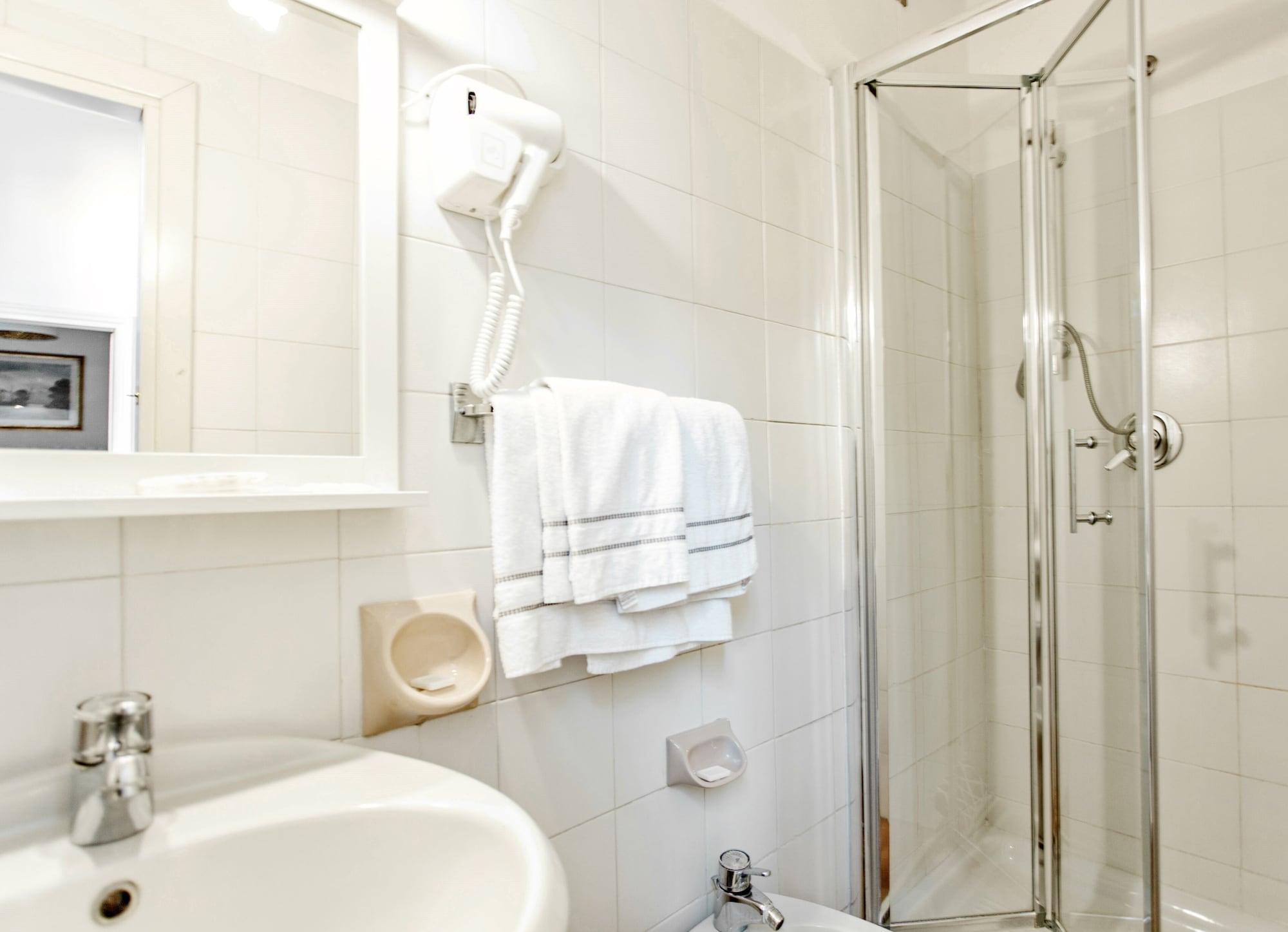 Equipamiento de Habitación Hotel St. James