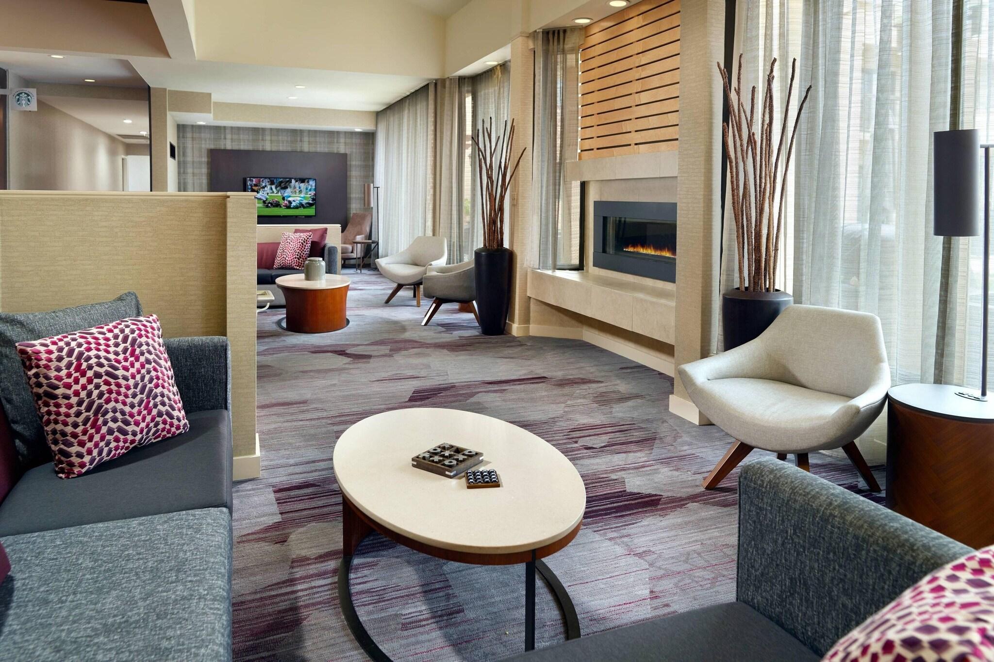 Vista Lobby Courtyard by Marriott Raleigh Midtown