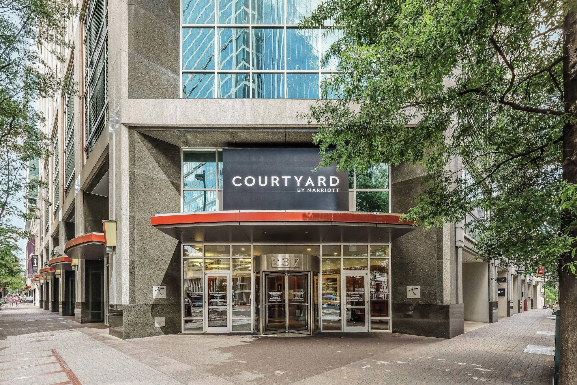 Vista Exterior Courtyard by Marriott Charlotte City Center