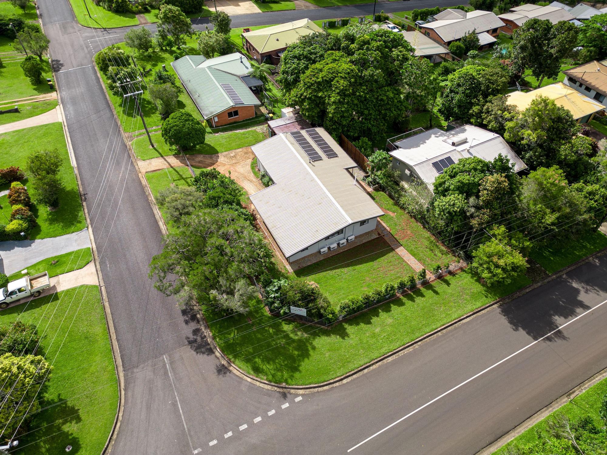 Vista Exterior Highview Atherton