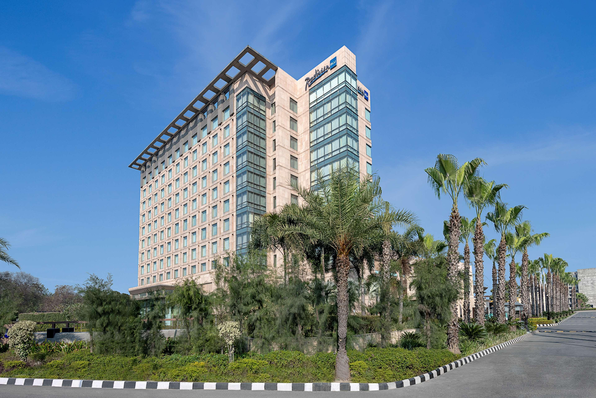 Vista Exterior Radisson Blu Hotel Amritsar