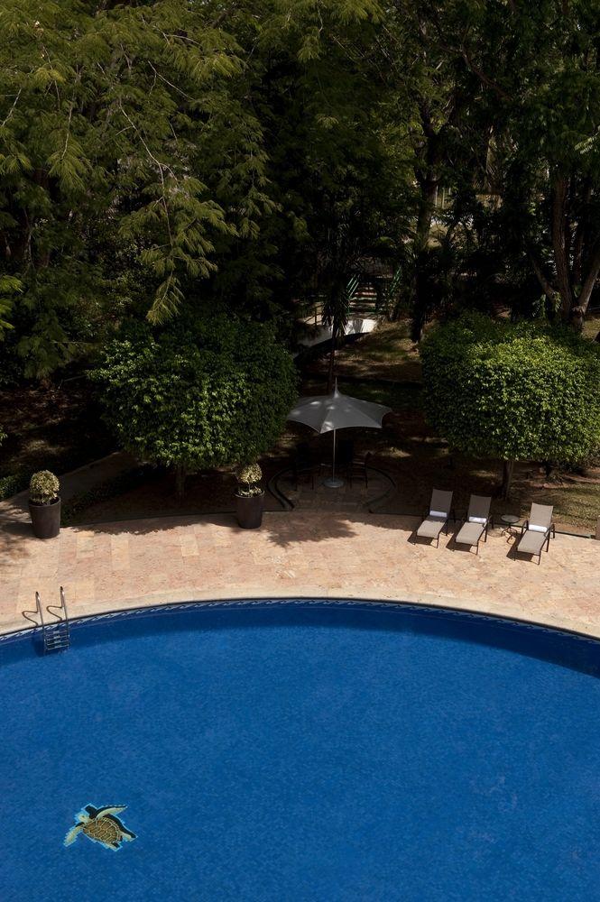 Vista da piscina Hyatt Regency Villahermosa
