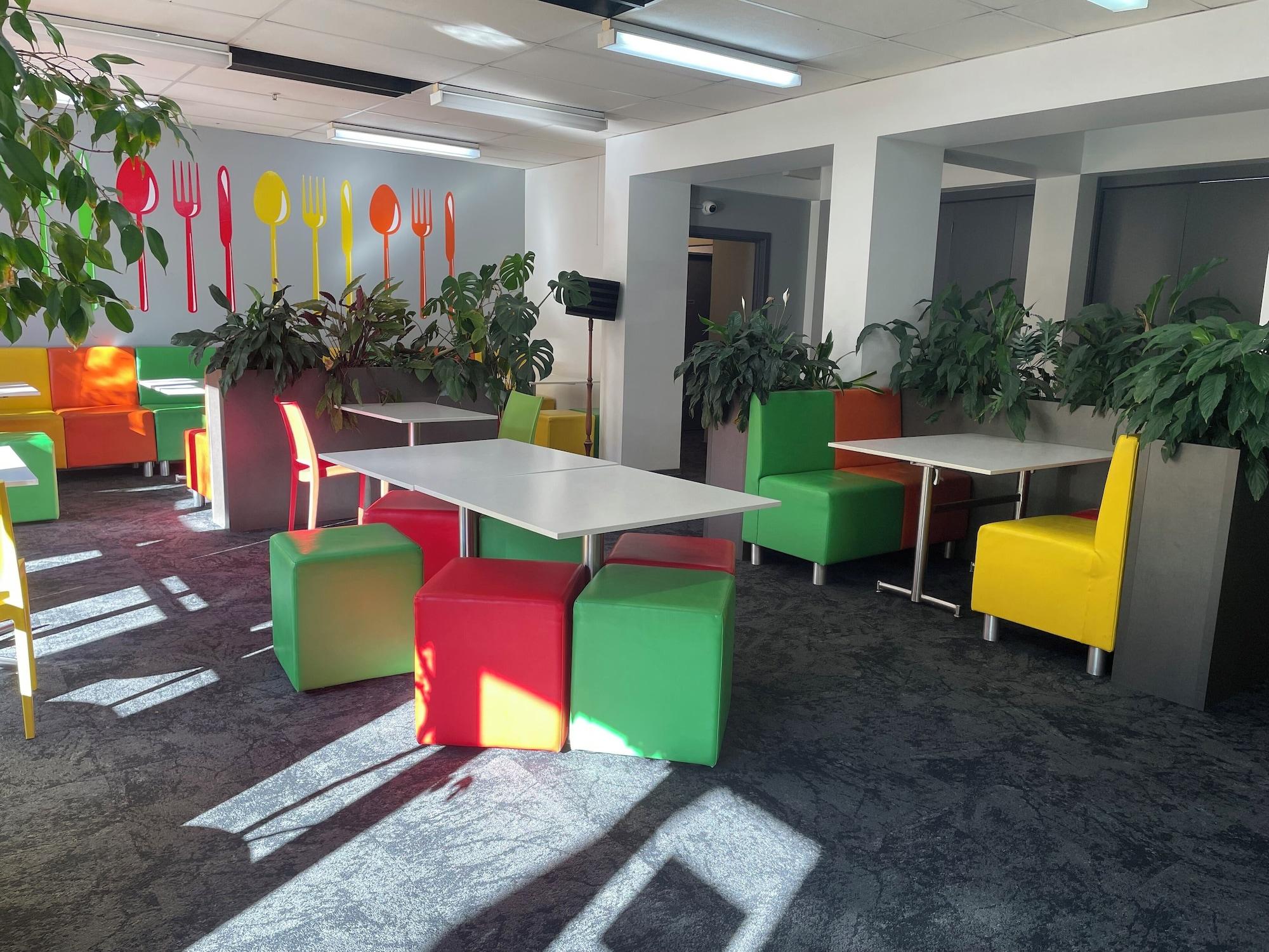 Restaurant YHA Nelson - Backpackers