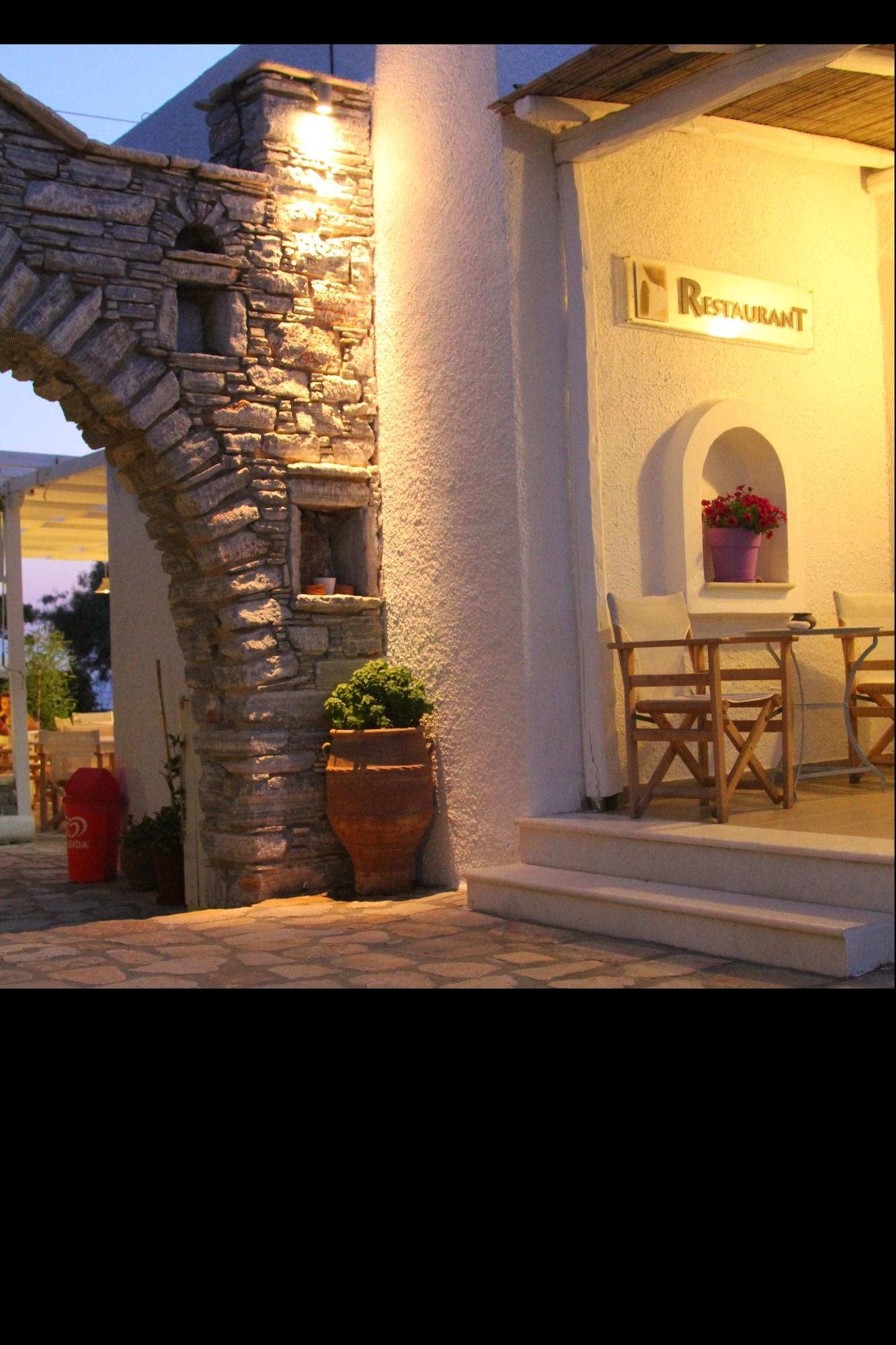 Bar/Salón Scala Apartments