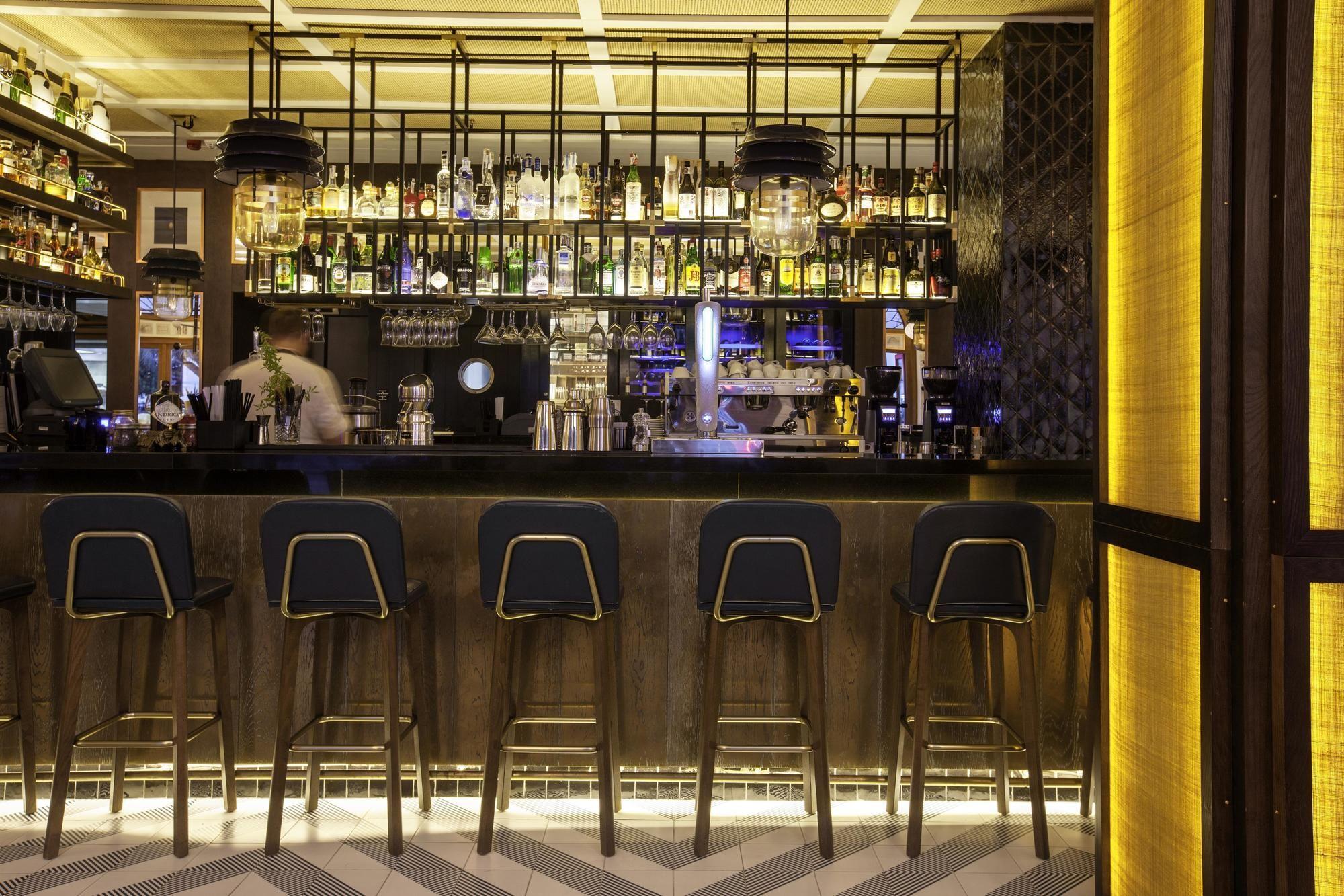 Bar/lounge Gran Hotel Montesol Ibiza, Curio Collection by Hilton