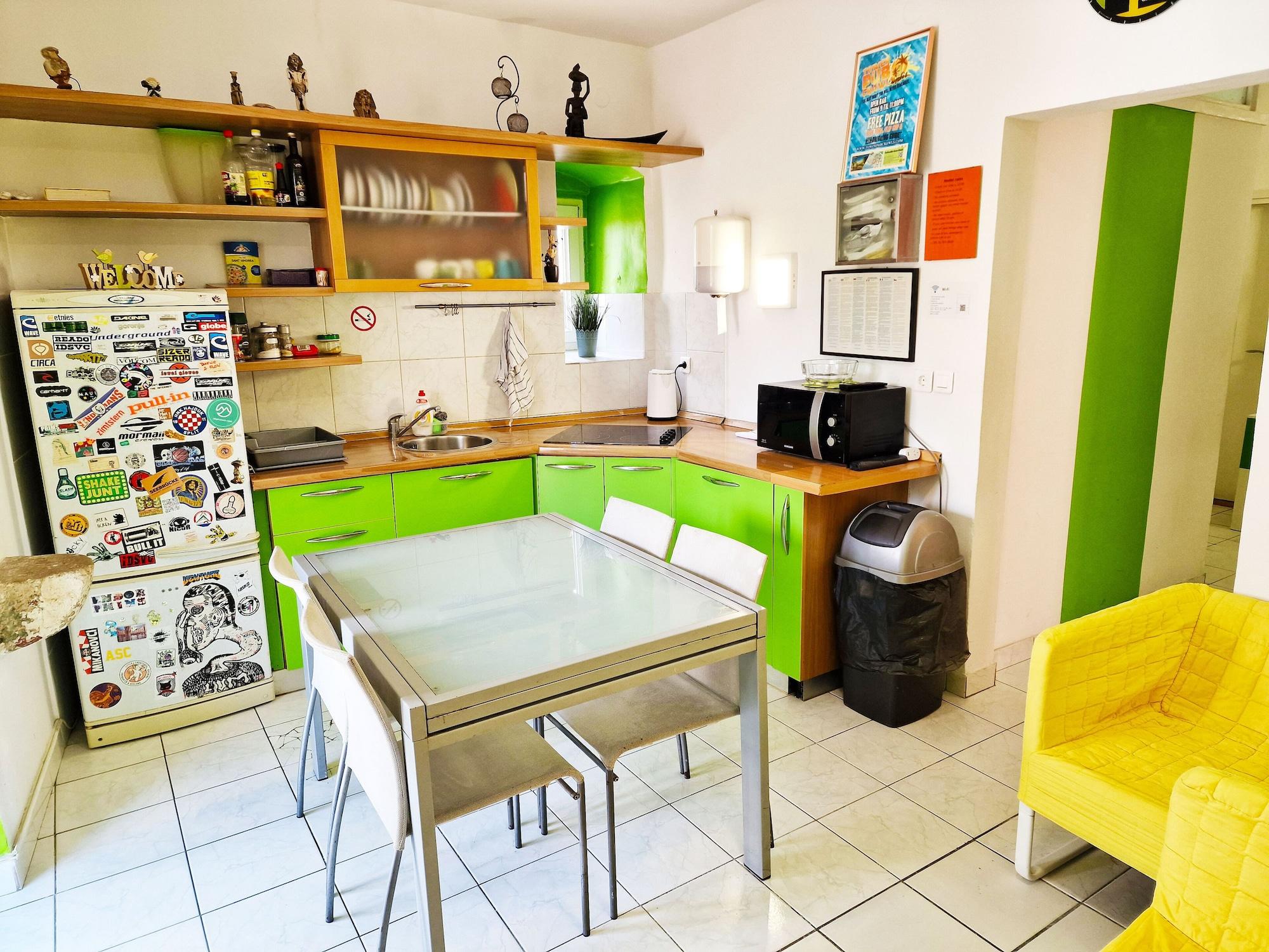 Comodidades del Alojamiento Croparadise Hostel