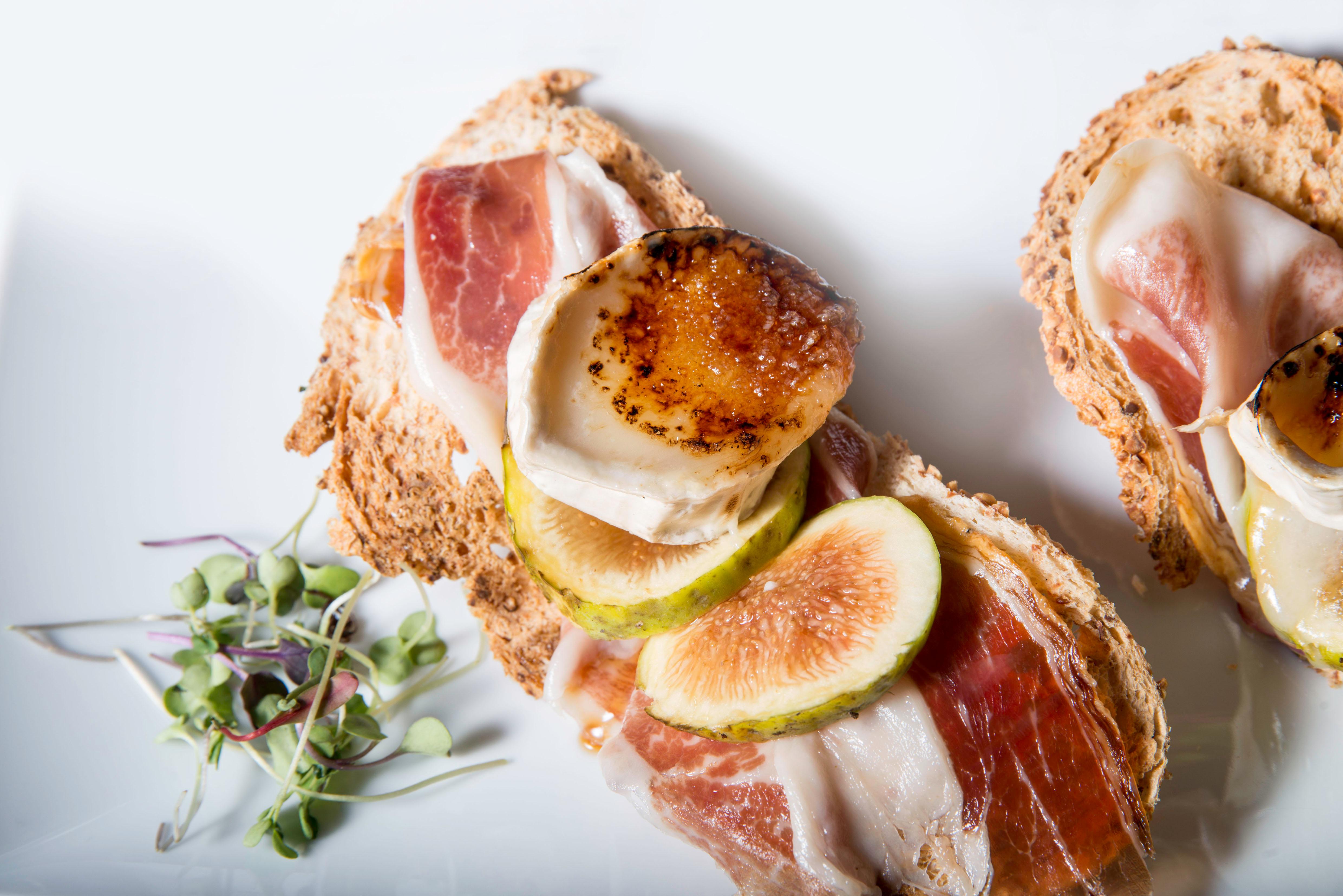 Restaurant Higueron Hotel Malaga, Curio Collection by Hilton