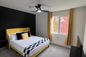 Arriendo temporal - Stunning HUGE Mid-Century Home on 1 Acre 10 Min to Airport/Downtown Indianapolis