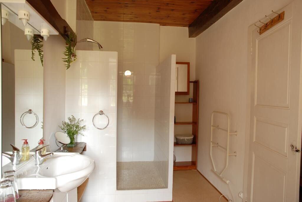 Equipamiento de Habitación A La Vie Douce - Maison Peyroy