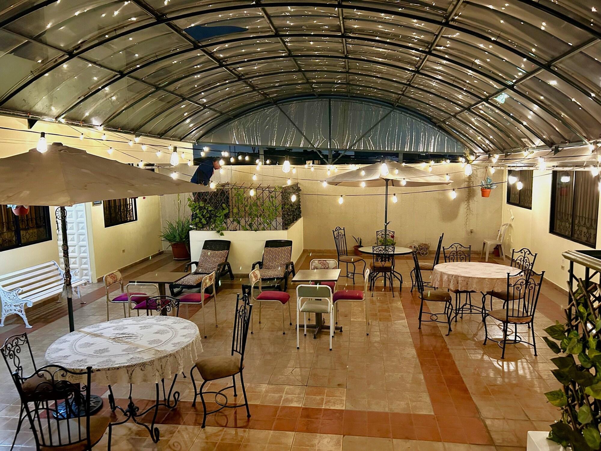Varios La Rosario Hotel