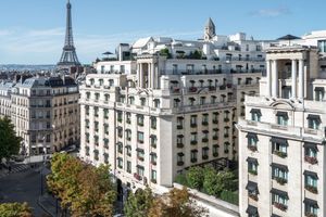 Alojamiento - Four Seasons Hotel George V