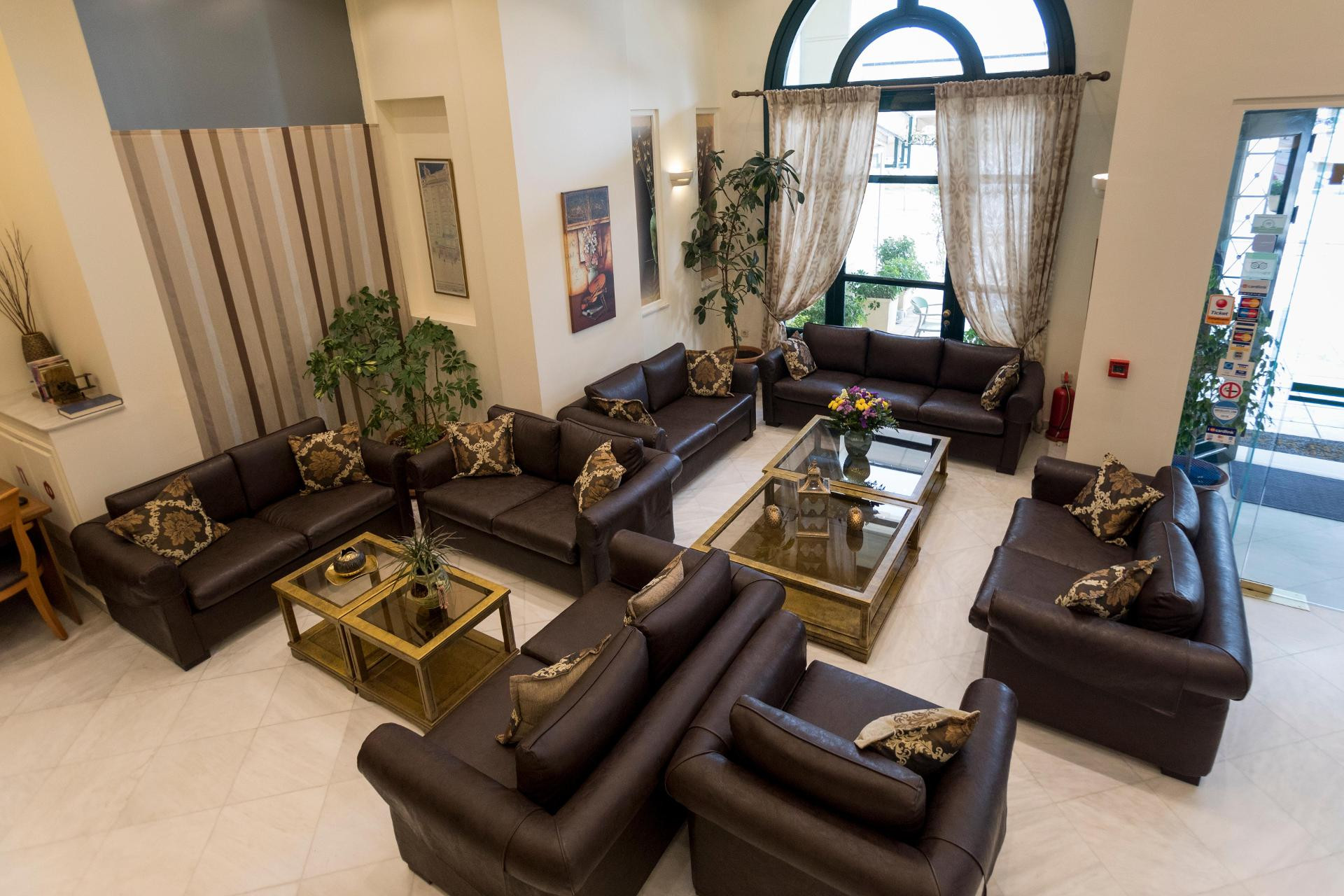 Vista Lobby Ionian Plaza Hotel