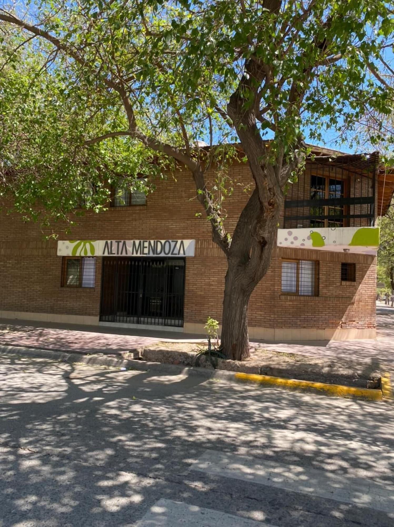 Vista Exterior Hotel Alta Mendoza
