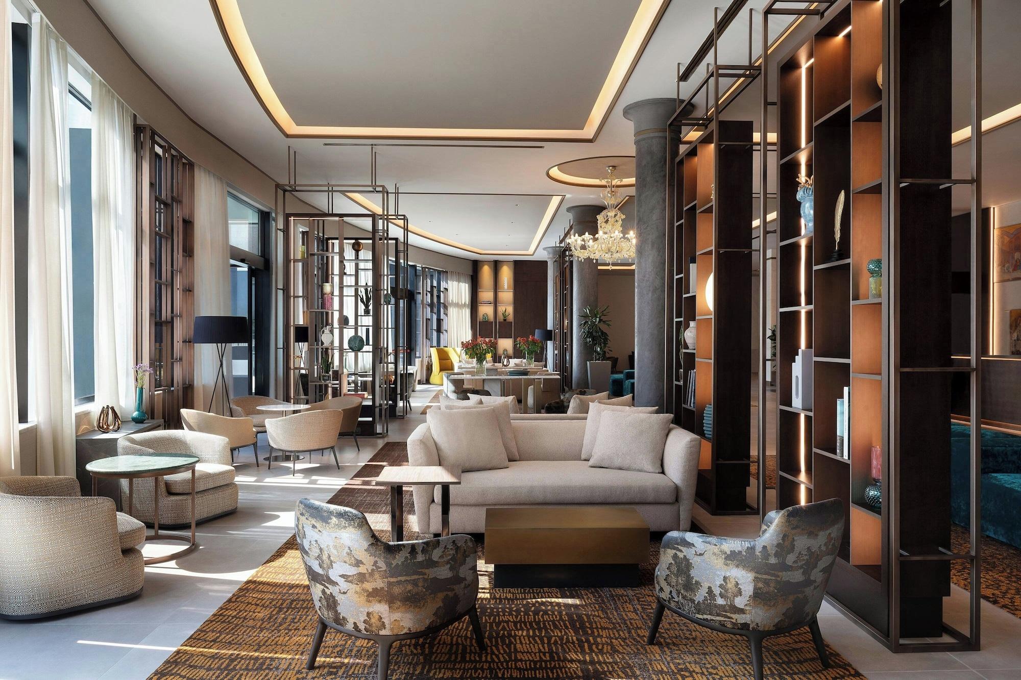 Vista Lobby Milan Marriott Hotel