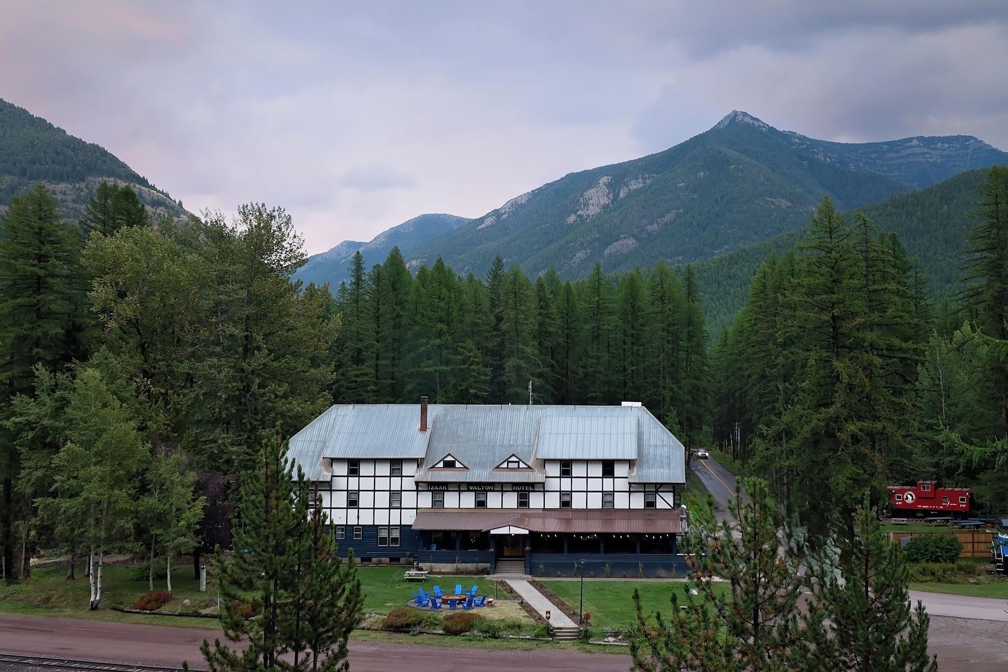 Vista Exterior LOGE Glacier National Park