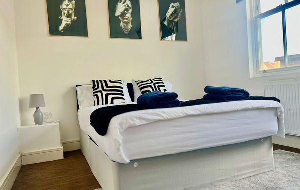 Charming London Apartment With 2 Bedrooms