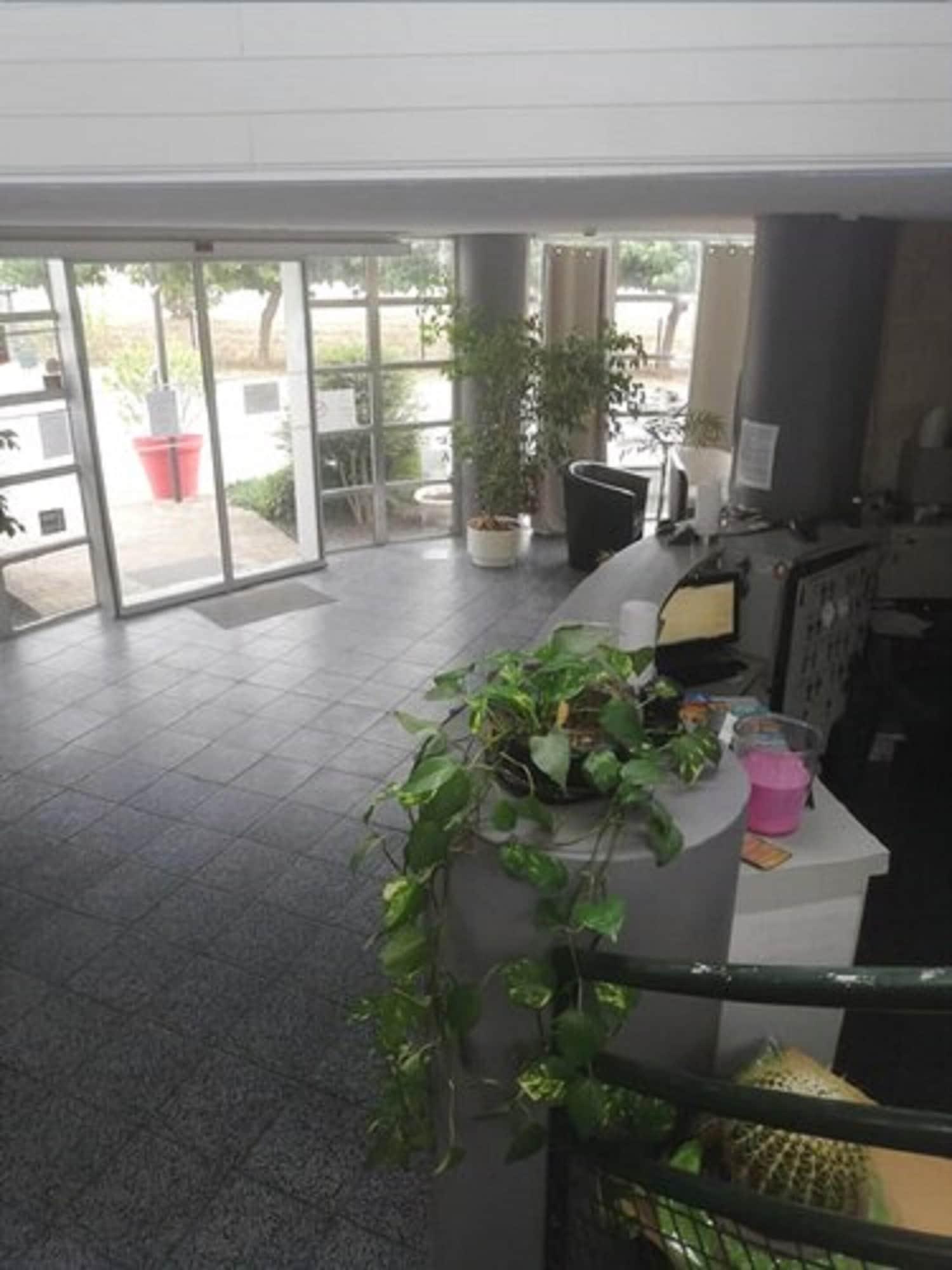 Vista Lobby Hôtel la clé