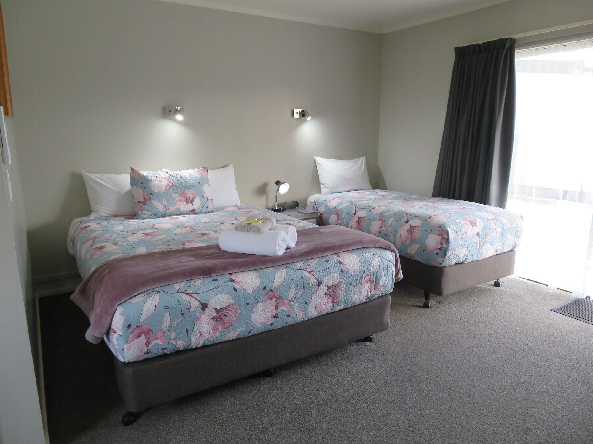 Habitación Commodore Court Motel